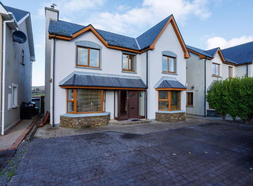 2 Marina Walk, Cahersiveen, V23VN36