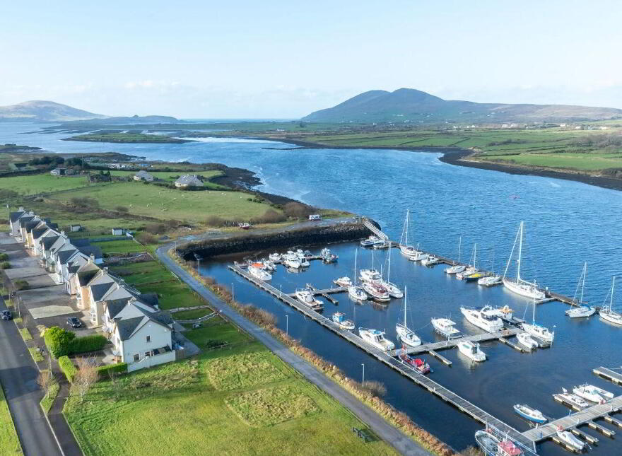 2 Marina Walk, Cahersiveen, V23VN36