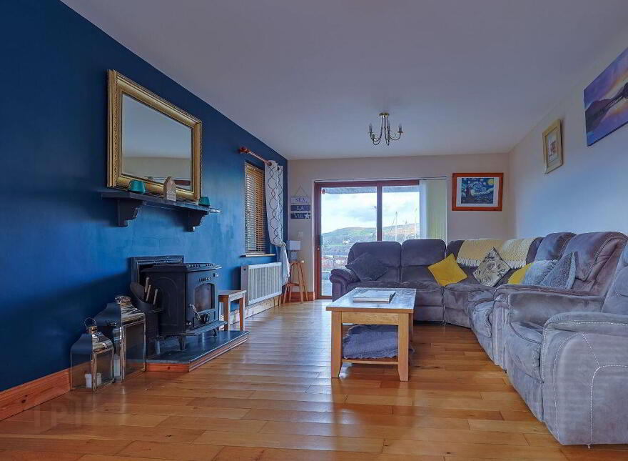 2 Marina Walk, Cahersiveen, V23VN36