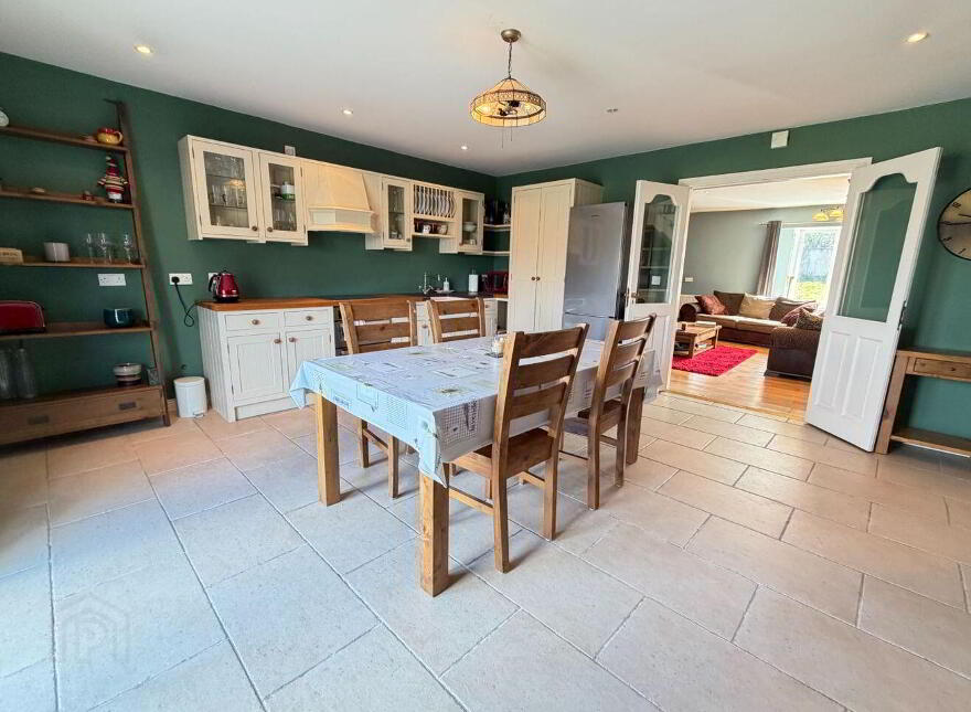 2 Chapel Field, Dungeagan, Ballinskelligs, V23DX58