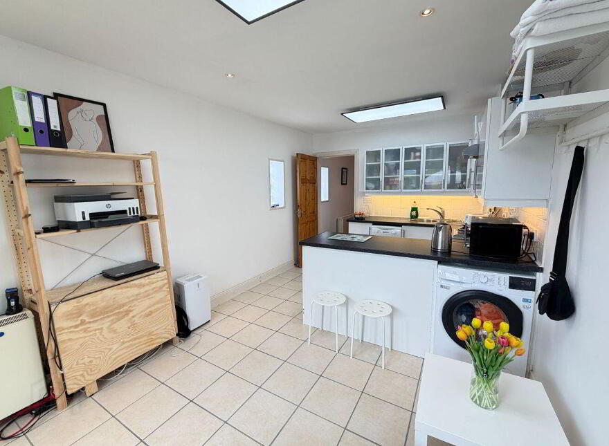 5 Centre Point Mews, Main Street, Waterville, V23X884