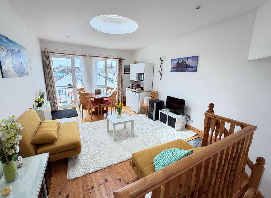 5 Centre Point Mews, Main Street, Waterville, V23X884