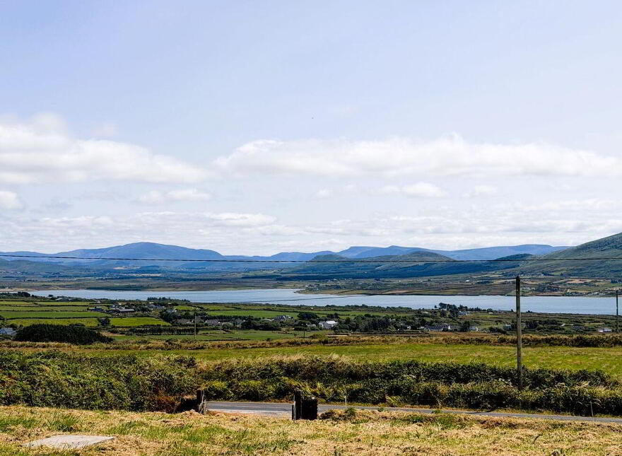 Tinnies Upper, Valentia Island, V23F443