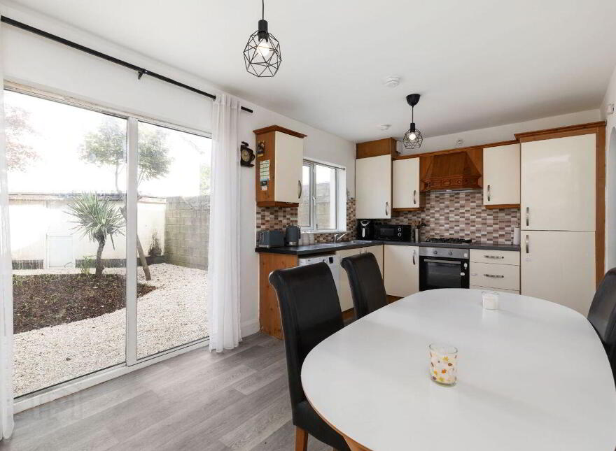 6 Saddlers Avenue, Dublin 15, D15F75W