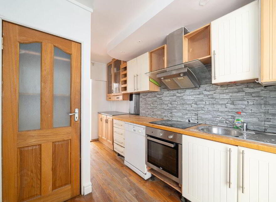 15 Warrenmount Place, South Circular Road, South Circular Road, D08P8N4