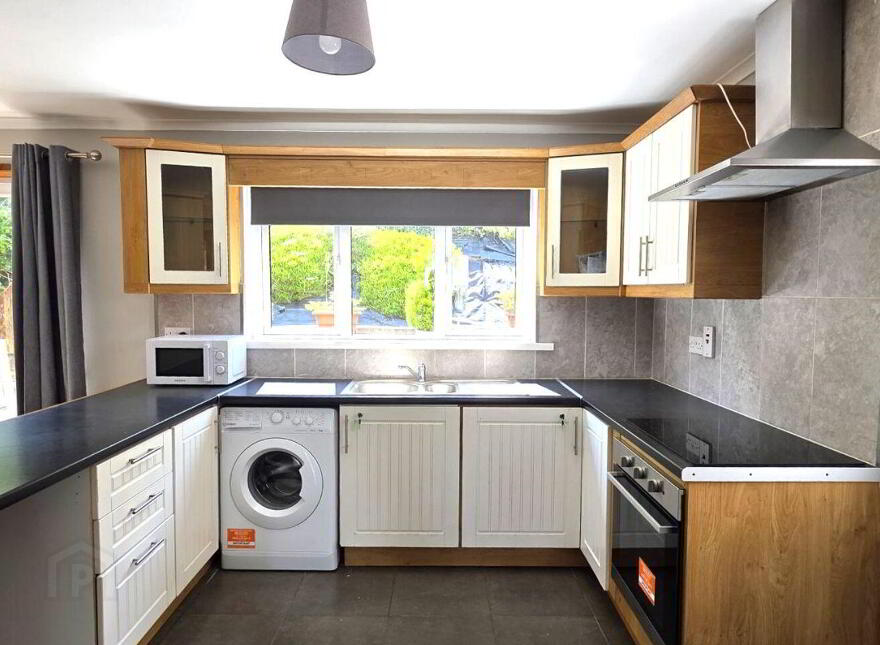 17 Cartron Drive, Athlone, N37CC97