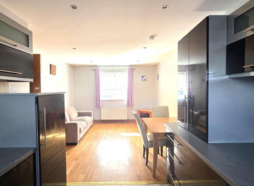 78 De Vesci Court, Fairgreen, Portlaoise, R32V409