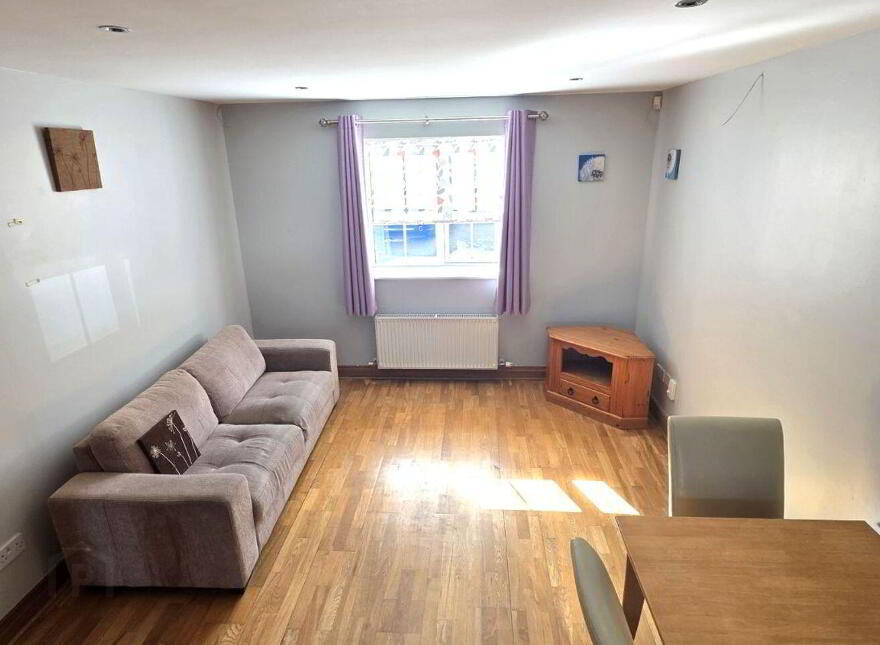 78 De Vesci Court, Fairgreen, Portlaoise, R32V409