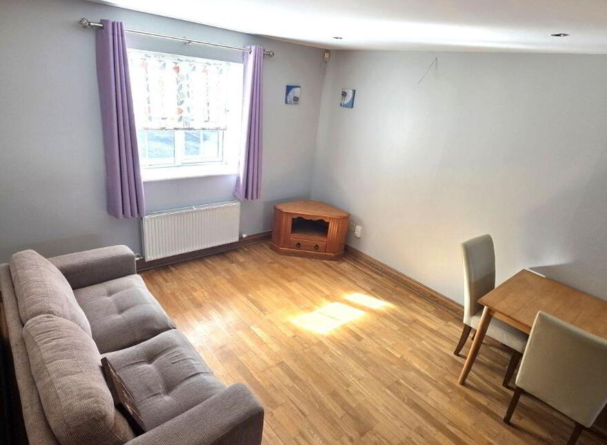 78 De Vesci Court, Fairgreen, Portlaoise, R32V409