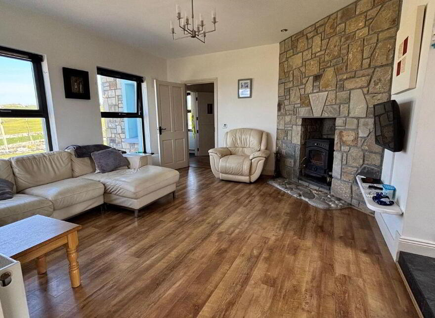 Faulmore, Fallmore, Fallmore, F26T2P6