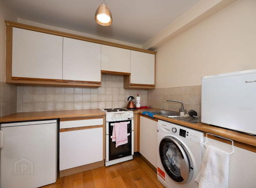 Apartment 3 Sandbrook, Wilton, T12KX47