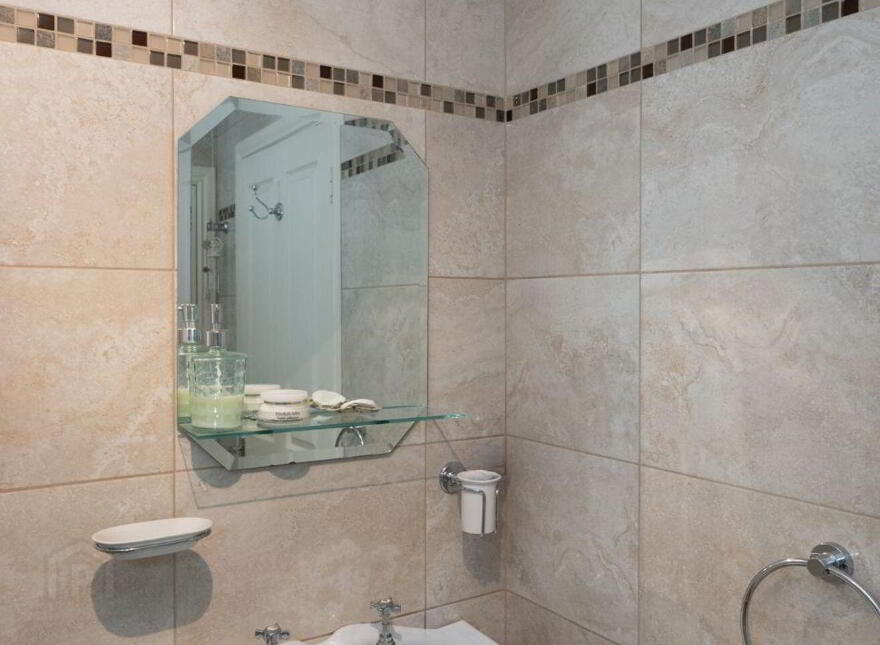 Apartment 3 Sandbrook, Wilton, T12KX47