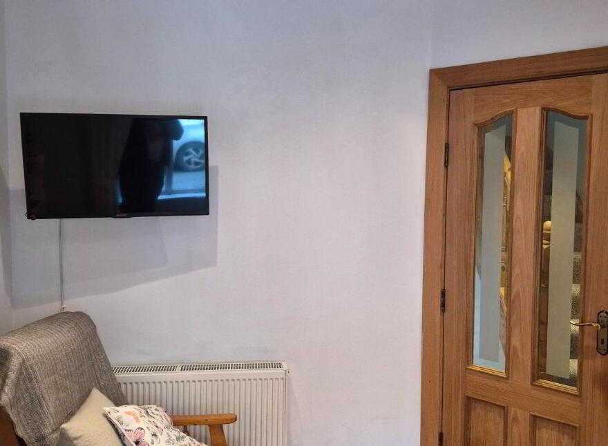 17 Lough Road, The Lough, T12DP3V