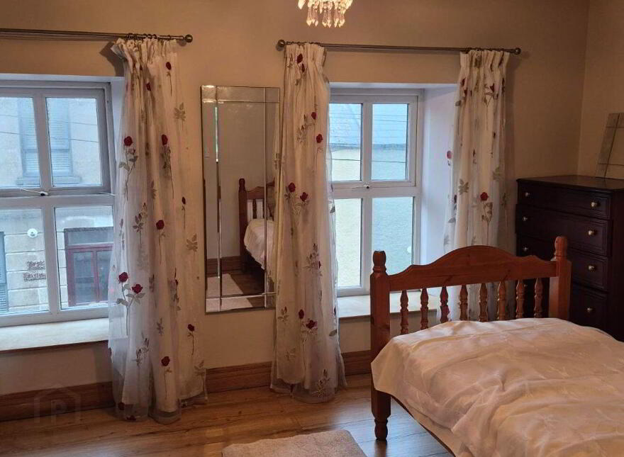 17 Lough Road, The Lough, T12DP3V