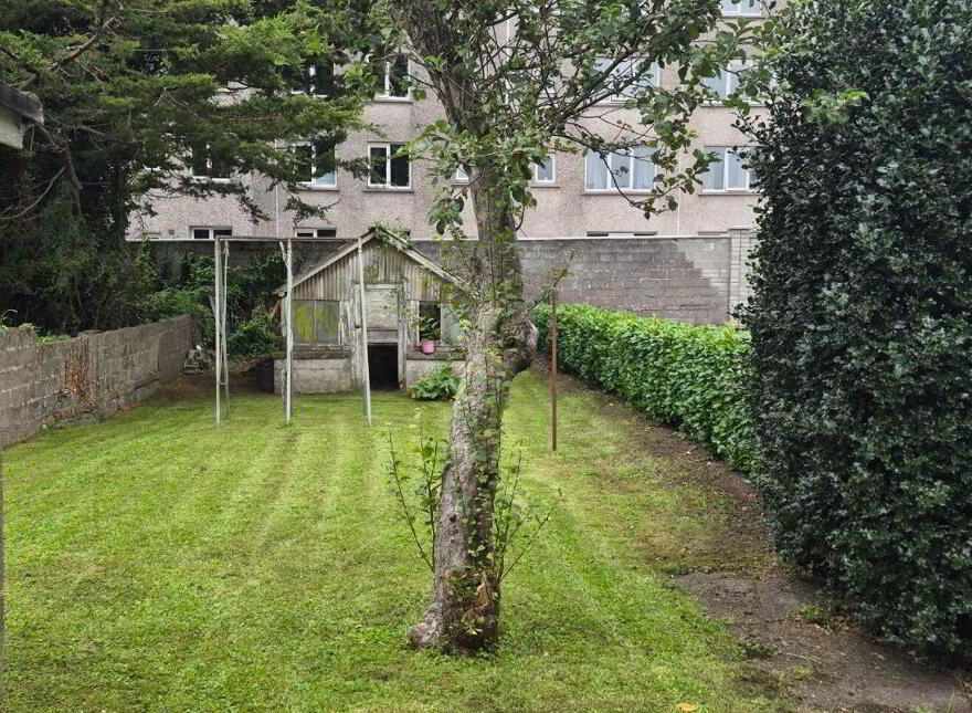 Tulliglee, Victoria Villas, Victoria Cross, T12NC8A