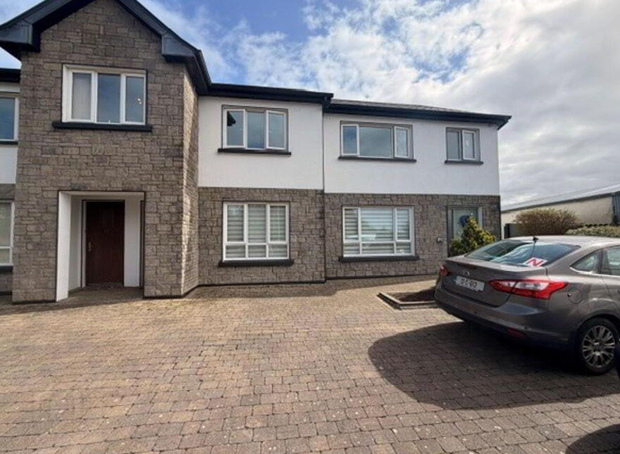 38 Abbey Glen, Knockaunglass, Athenry, H65AP82 photo