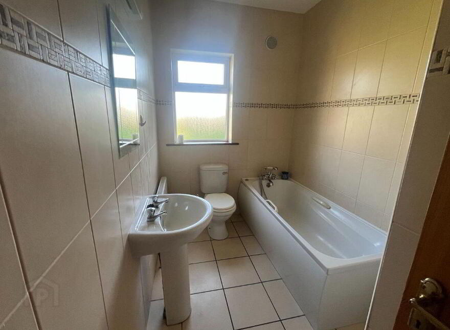 15 Willow Park, Derrymullan, Ballinasloe, H53N471