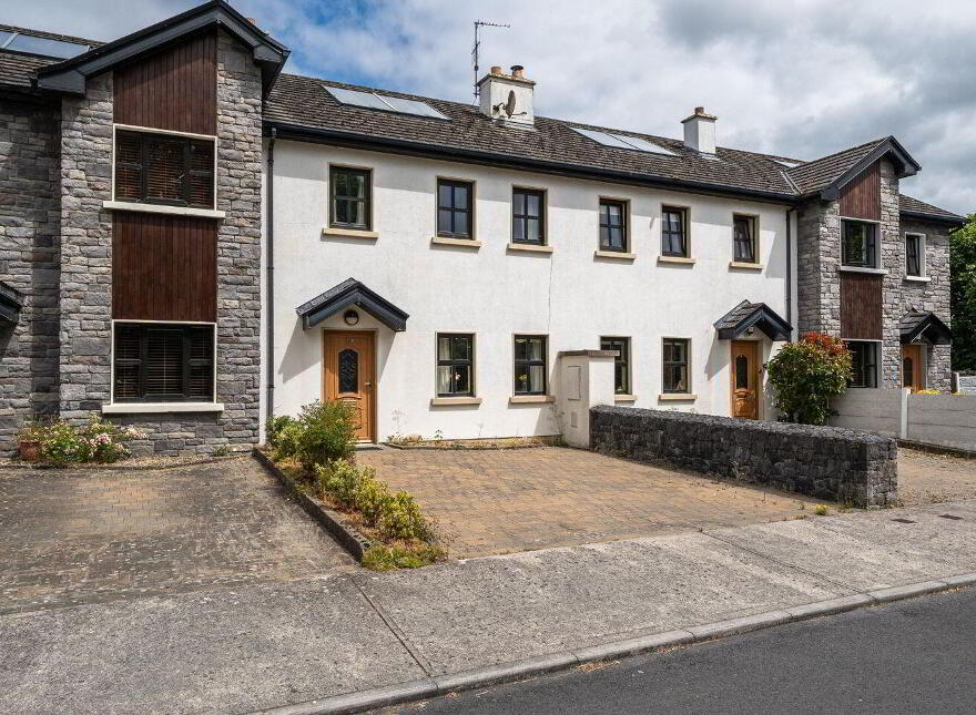 16 Cnoc Na Sí, Saint Bridget's Road, Portumna, H53HC99