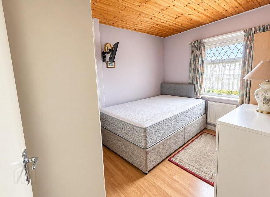 6 Saint Brendan's Terrace, Ballinasloe, H53KW35