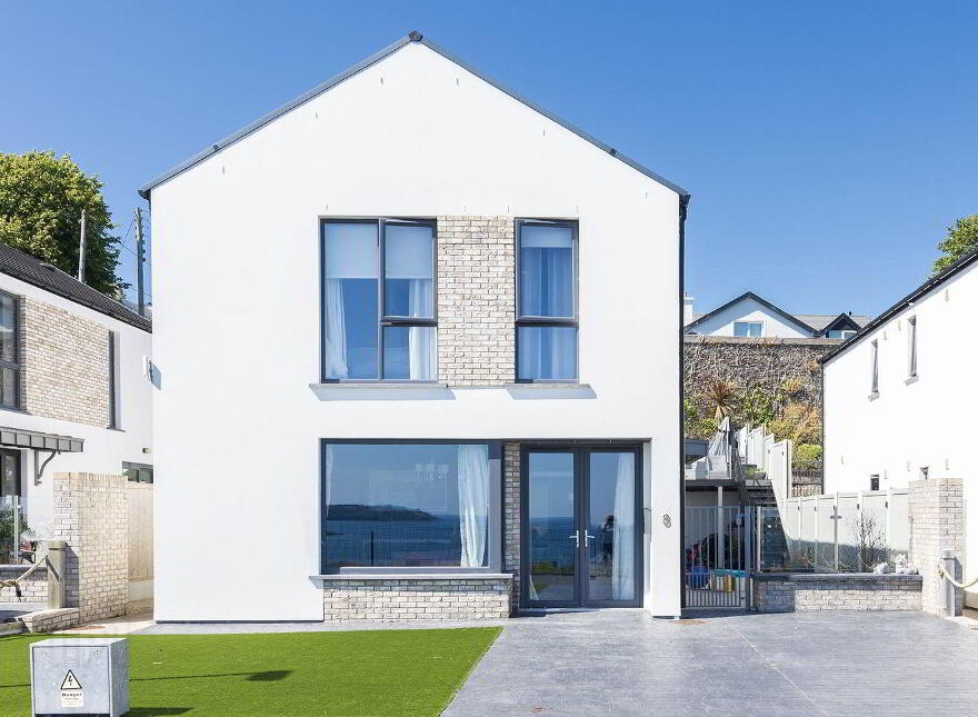 8 Dun Farraige, Carrignafoy, Cobh, P24T281