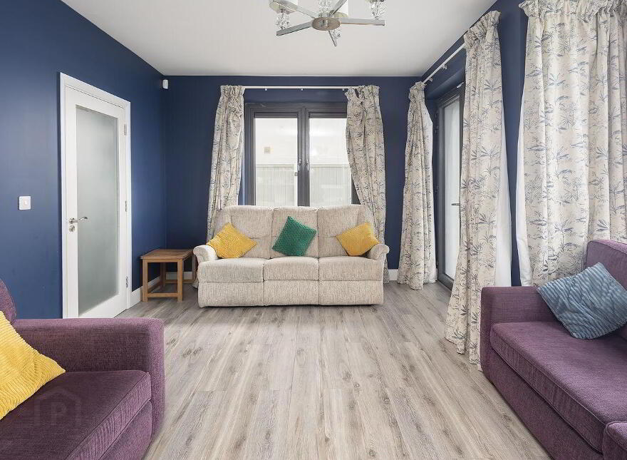 8 Dun Farraige, Carrignafoy, Cobh, P24T281