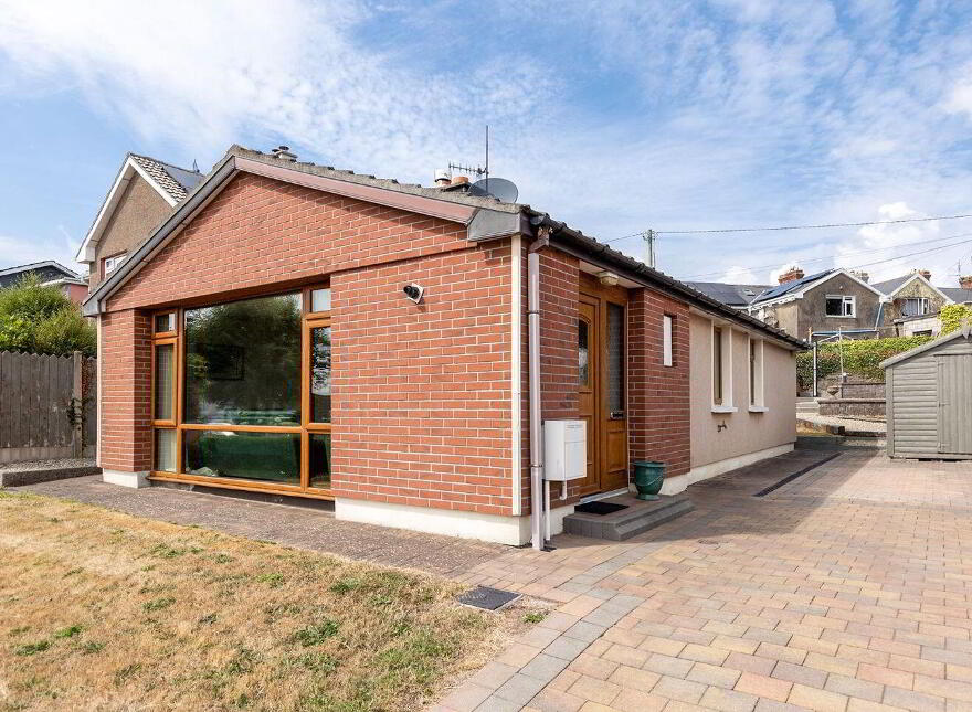 1 Eaton Heights, Cobh, P24R868