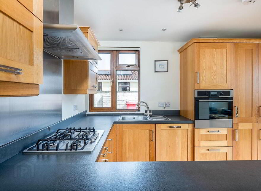 1 Eaton Heights, Cobh, P24R868
