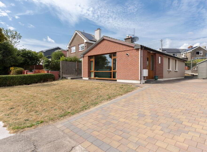 1 Eaton Heights, Cobh, P24R868