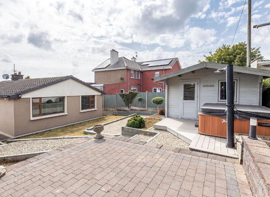 1 Eaton Heights, Cobh, P24R868