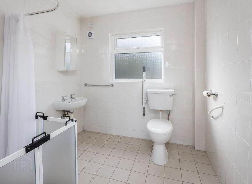 15 O'Neill's Place, Carrignafoy, Cobh, P24HE19