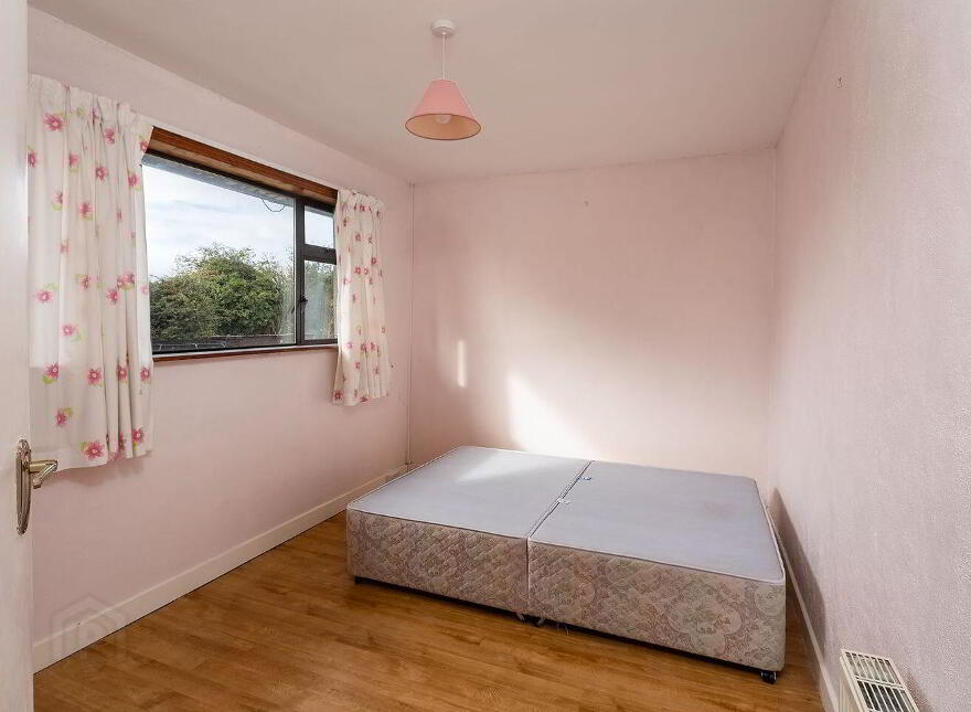 15 O'Neill's Place, Carrignafoy, Cobh, P24HE19