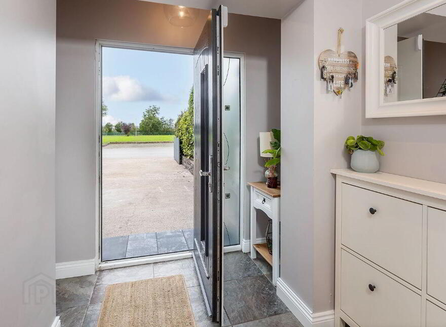 12 College Lawn, College Manor, Cobh, P24T189