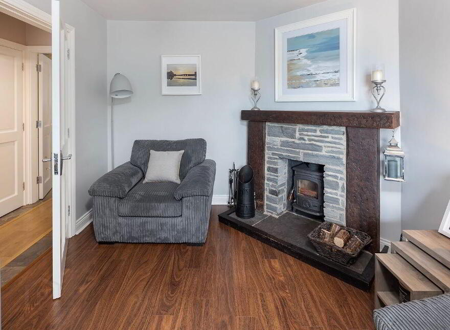 12 College Lawn, College Manor, Cobh, P24T189