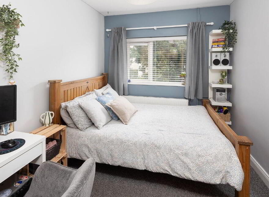 12 College Lawn, College Manor, Cobh, P24T189