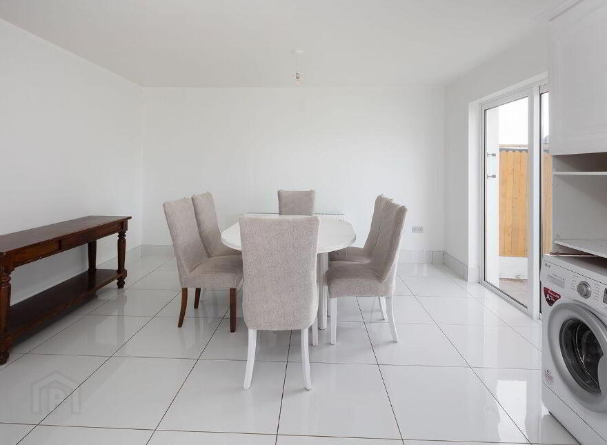 1 The Mews, Rushbrooke Links, Cobh, P24WY04