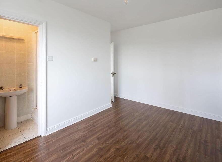 1 The Mews, Rushbrooke Links, Cobh, P24WY04
