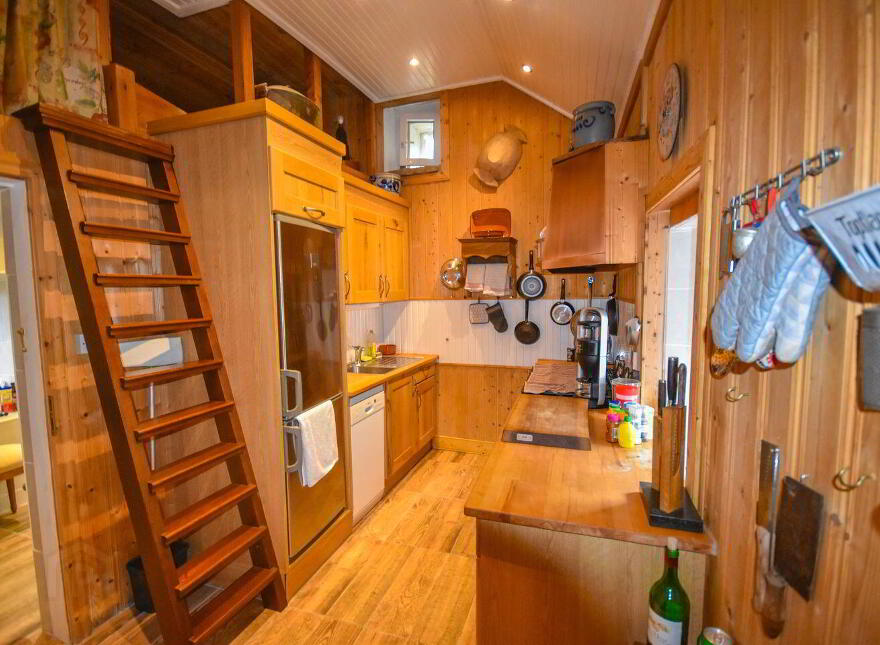 Drumlahard, Leitrim Village, Keadue, N41Y542