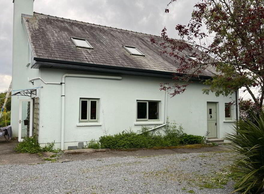 Dooros, Woodford, H62WN84