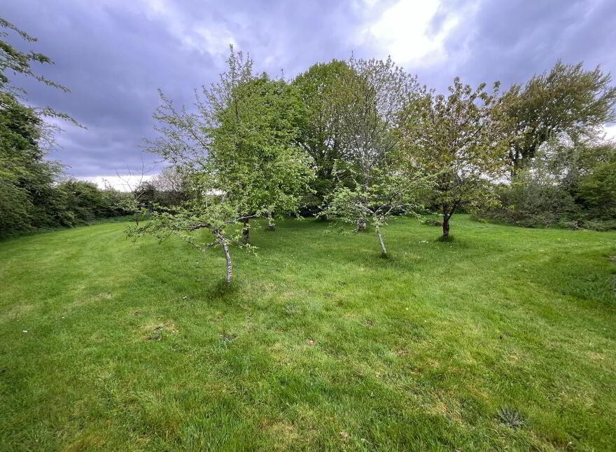 Dooros, Woodford, H62WN84