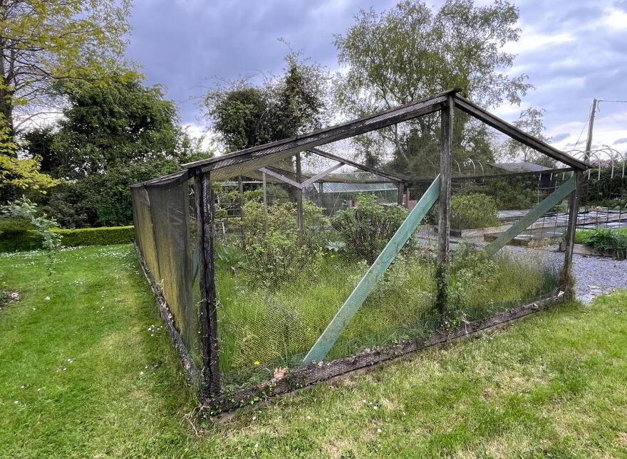 Dooros, Woodford, H62WN84
