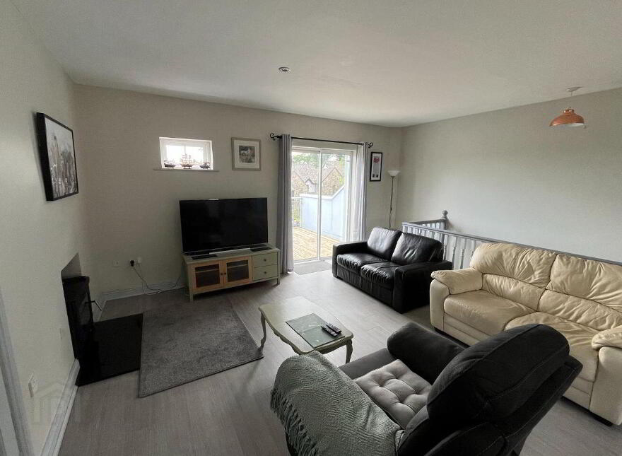 8 Lakeside Close, Mountshannon, V94N6R2