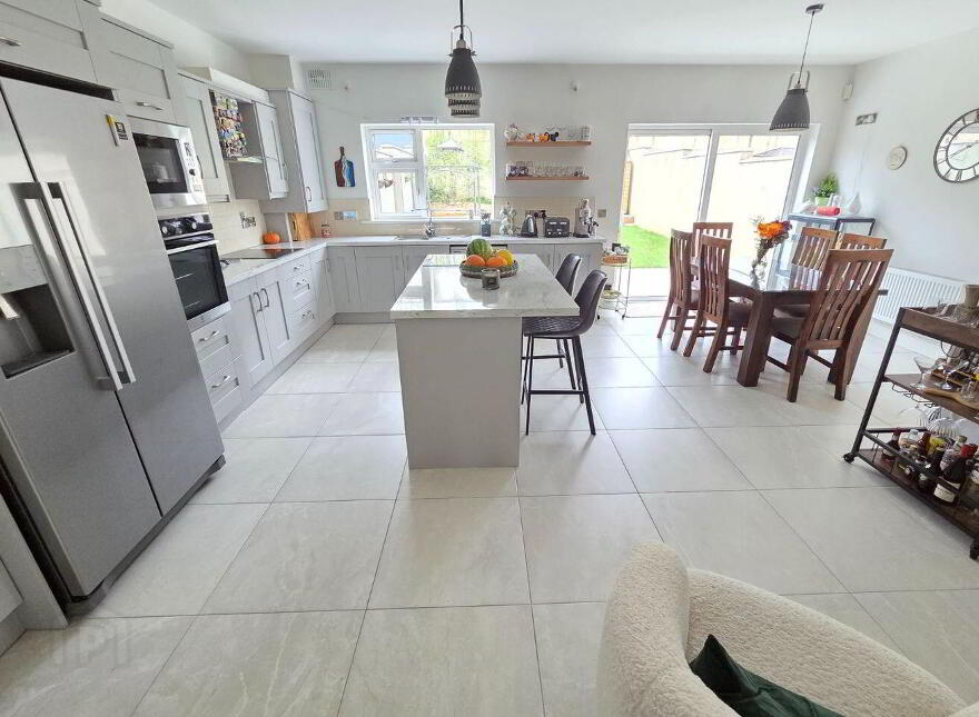 10 The Avenue, Ros Mór, Crossagalla, V943A21