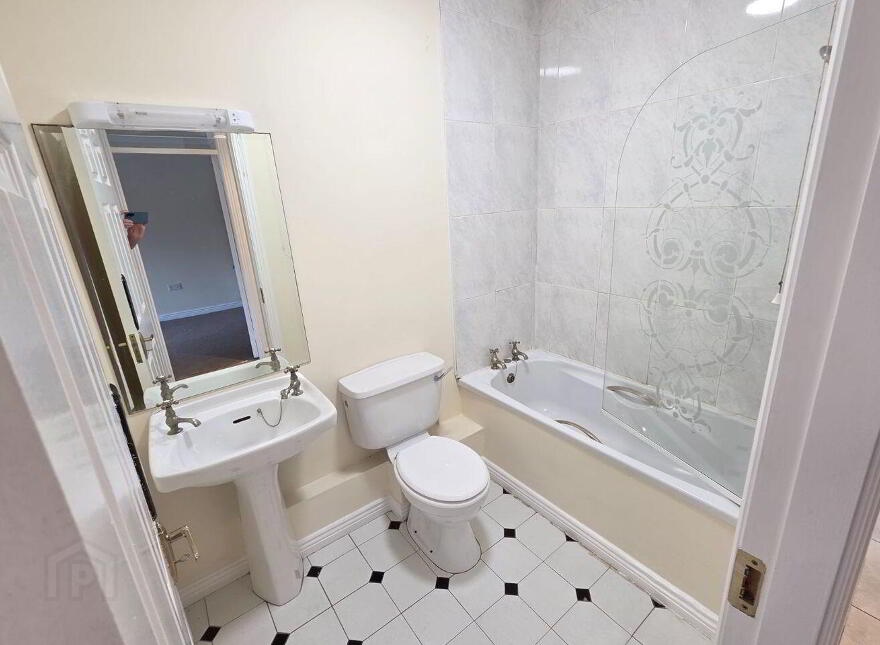 Apartment 7 Beechwood Court, Golf Links Road, Castletroy, V94EH42