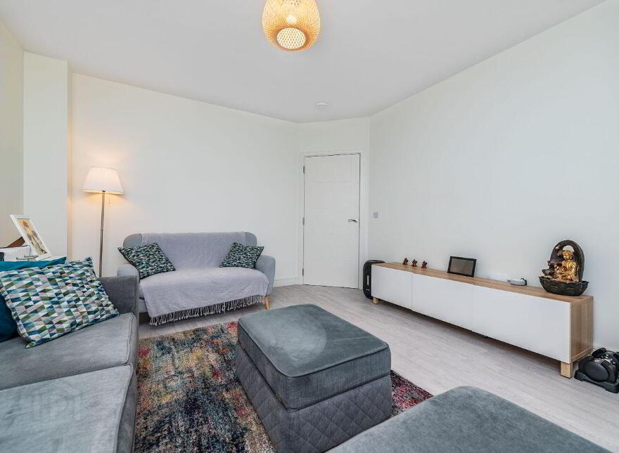 26 Whitethorn Square, Naas, W91XCF8