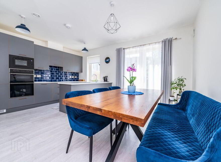 26 Whitethorn Square, Naas, W91XCF8