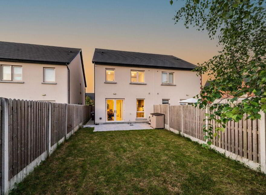 26 Whitethorn Square, Naas, W91XCF8