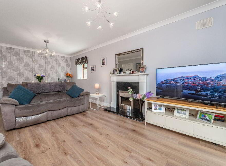 Apartment 2 The Court Newtown Manor, Kill, W91E061