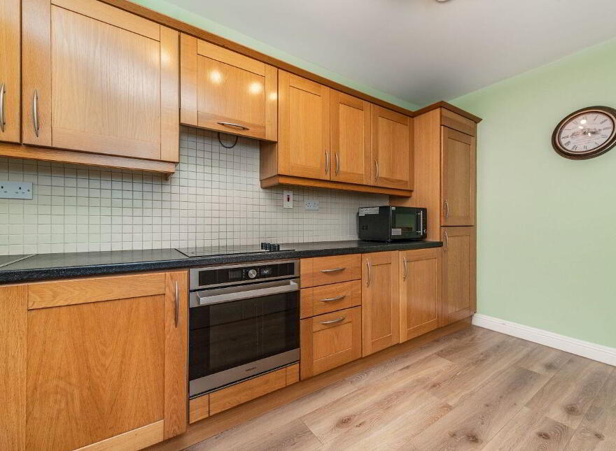 Apartment 2 The Court Newtown Manor, Kill, W91E061
