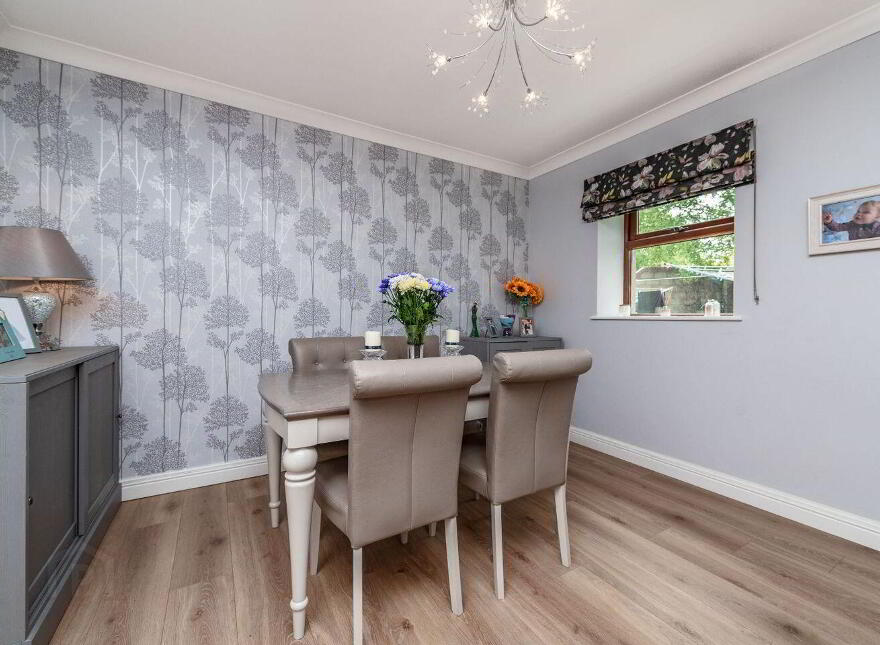 Apartment 2 The Court Newtown Manor, Kill, W91E061