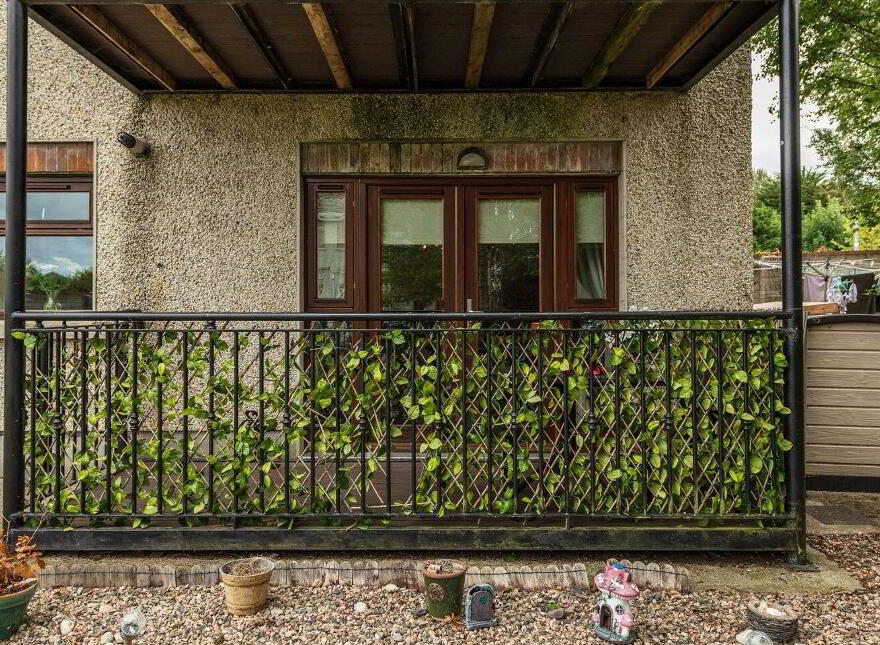 Apartment 2 The Court Newtown Manor, Kill, W91E061